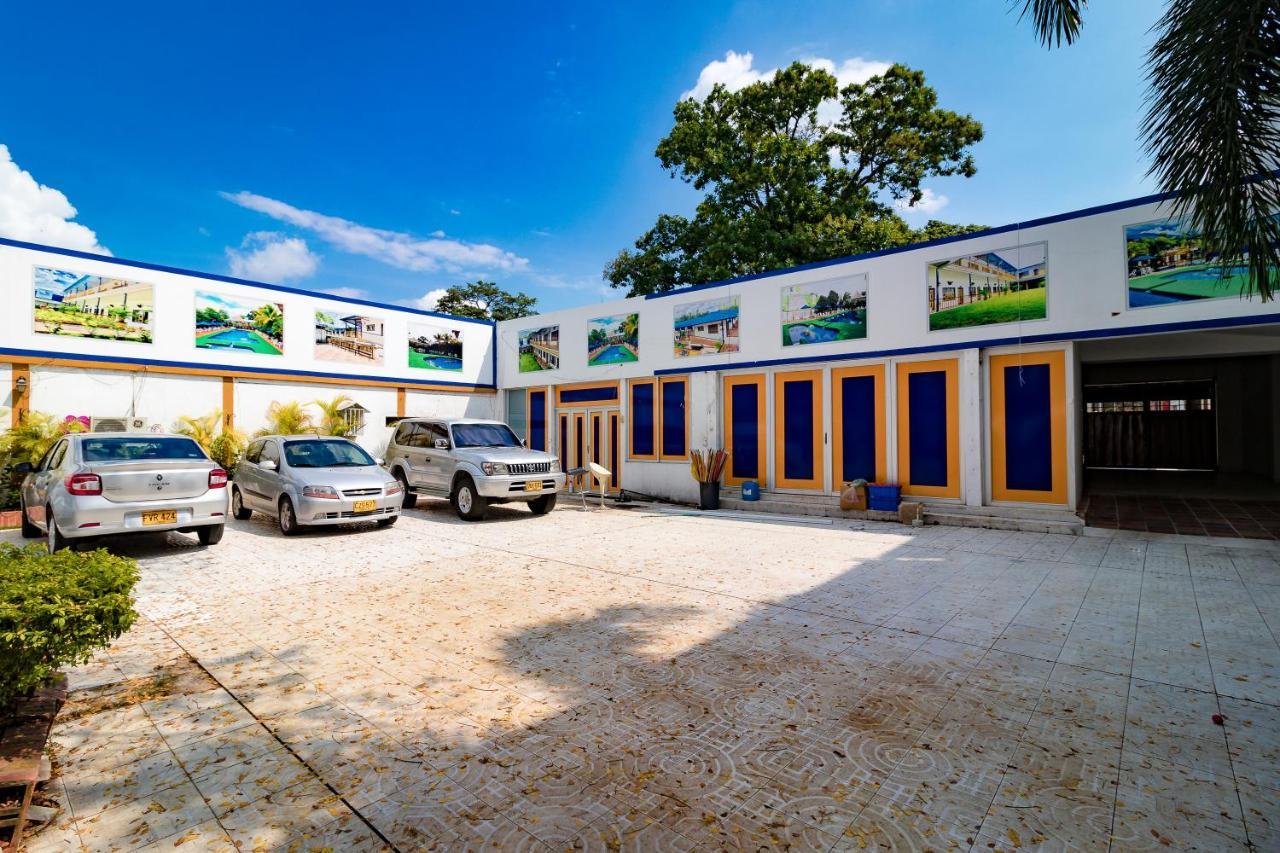 Ayenda 1132 Copiclub Ibagué Exterior foto